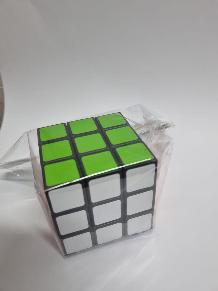 Кубик рубик маленький